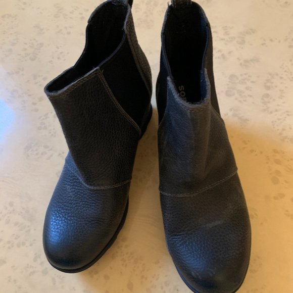 Sorel Shoes - Sorel Black Joan of Artic Chelsea Wedge Boot in Black Size 8.5